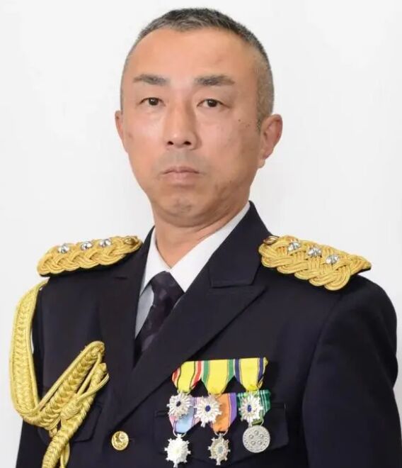 日本自卫队一架直升机坠海机上搭乘10人含一名师团长下落不明